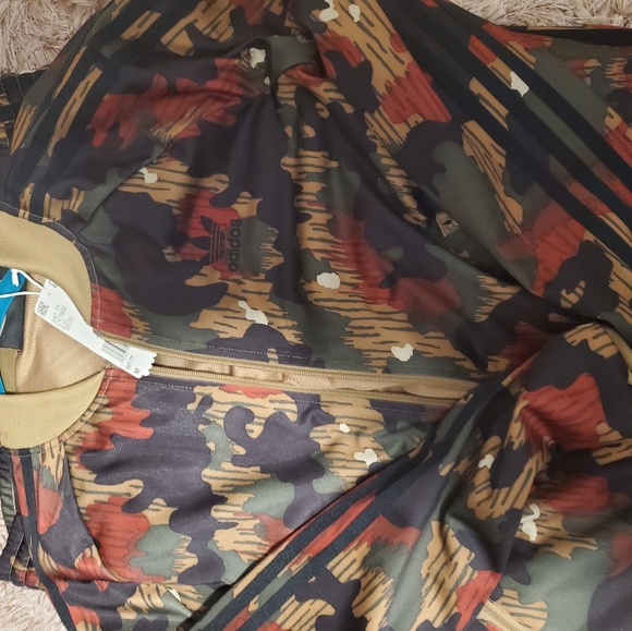 Addidas Tracksuit - Picture 2 of 6